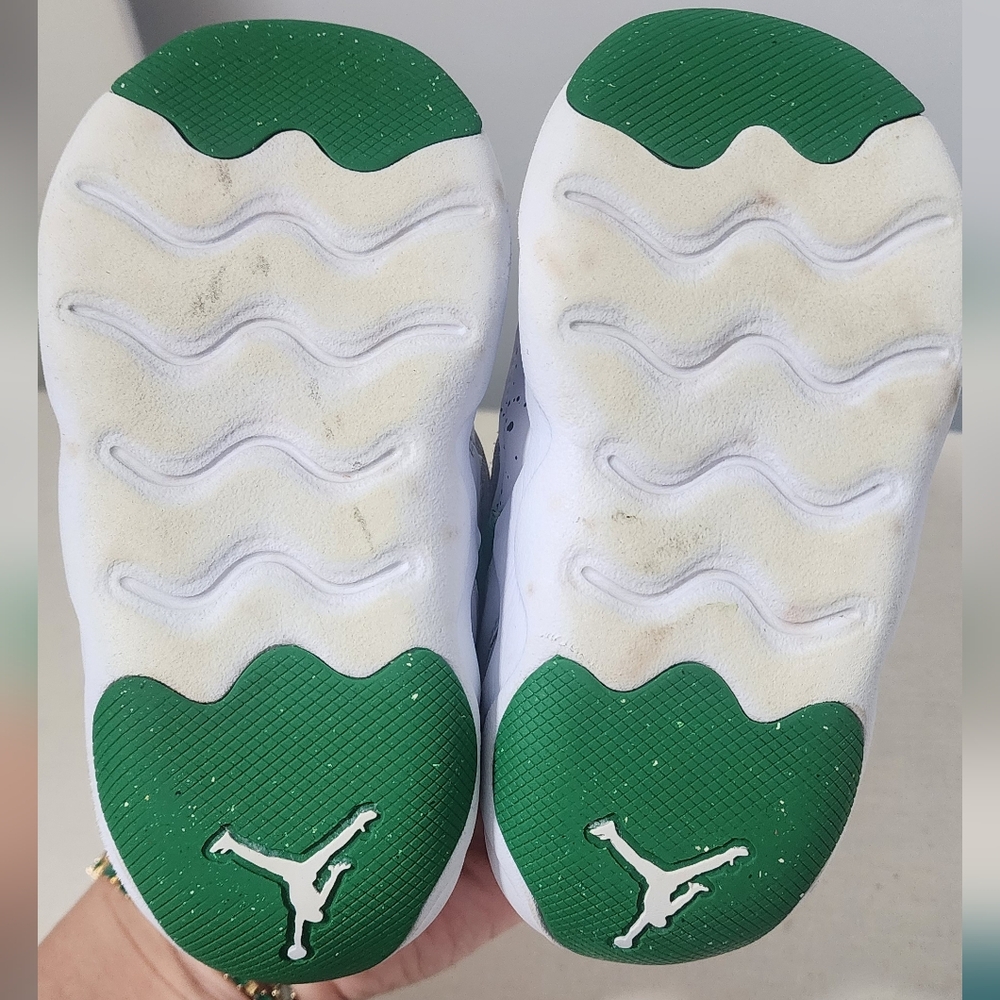 Toddler JORDAN Sneaker - Picture 6 of 7